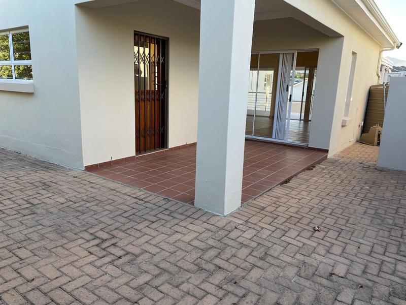 2 Bedroom Property for Sale in Groenkloof Retirement Village Western Cape